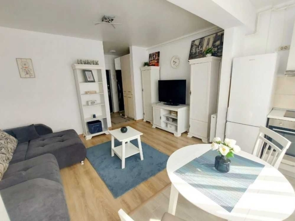 Дава се под наем Едностаен апартамент в Пловдив, Център - 45 кв.м за 188.7 € - Снимка #1