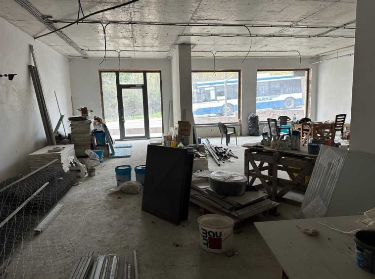 Дава се под наем Магазин в Варна, Център - 102 кв.м за 1097.01 € - Снимка #1