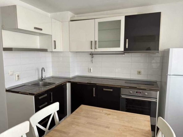 Дава се под наем Тристаен апартамент в София, Бояна - 75 кв.м за 400 € - Снимка #1