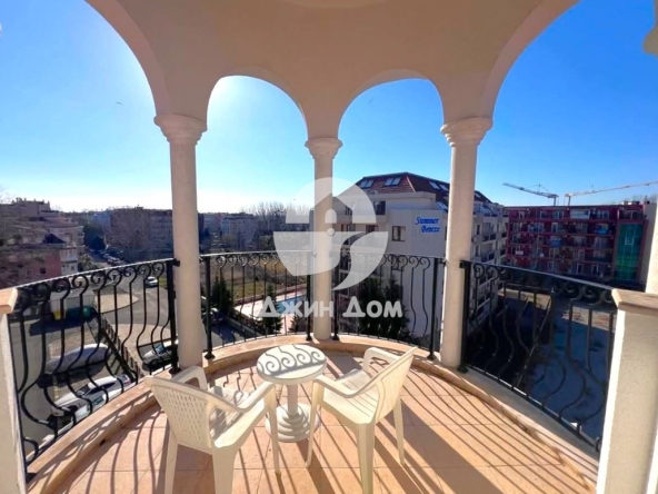 Двустаен апартамент в к.к. Слънчев бряг - 67 кв.м за 1083 €/кв.м - Снимка #1