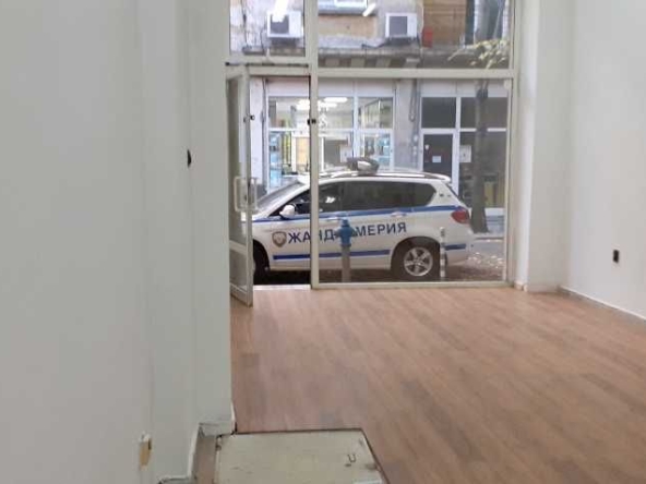 Дава се под наем Магазин в София, Зона Б-19 - 20 кв.м за 382.5 € - Снимка #1