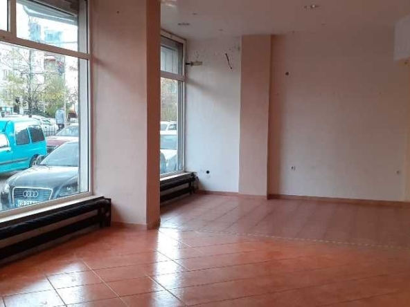 Дава се под наем Магазин в София, Център - 98 кв.м за 997.05 € - Снимка #1