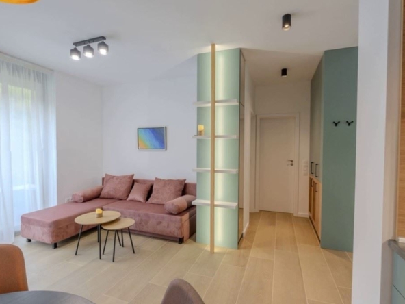 Дава се под наем Двустаен апартамент в София, Дружба 2 - 51 кв.м за 697.17 € - Снимка #1