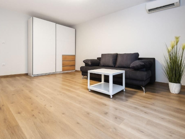 Дава се под наем Тристаен апартамент в Варна, Чаталджа - 73 кв.м за 598.23 € - Снимка #1