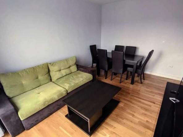 Дава се под наем Тристаен апартамент в Пловдив, Център - 75 кв.м за 188.7 € - Снимка #1