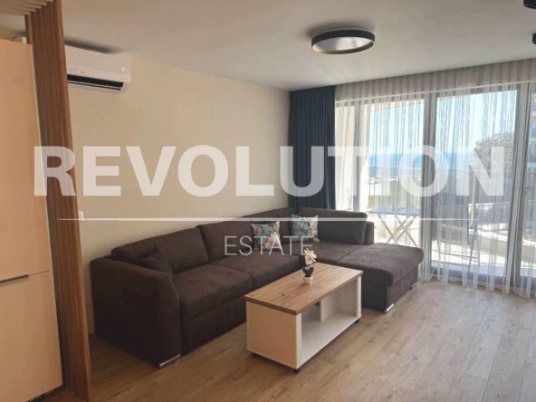 Дава се под наем Едностаен апартамент в Варна, Чайка - 74 кв.м за 650 € - Снимка #1