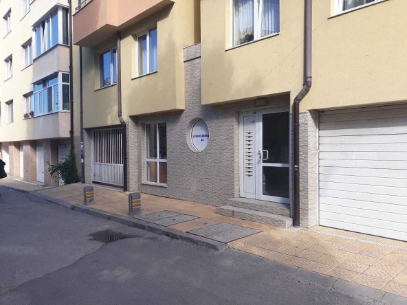 Дава се под наем Офис в София, Красна поляна 3 - 65 кв.м за 255 € - Снимка #1