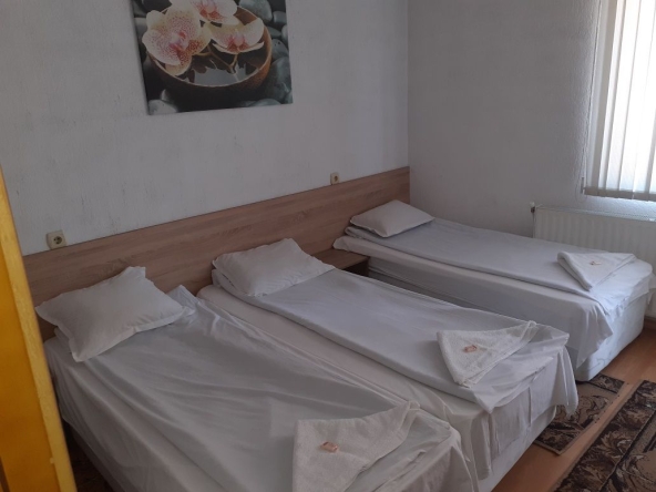 Дава се под наем Едностаен апартамент в Доспат - 13 кв.м за 255 € - Снимка #1