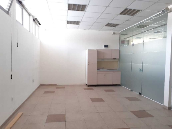 Дава се под наем Офис в София, Младост 1 - 37 кв.м за 336.6 € - Снимка #1