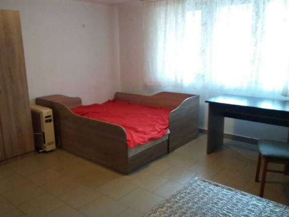 Дава се под наем Едностаен апартамент в Пловдив, Каменица 1 - 30 кв.м за 152.49 € - Снимка #1