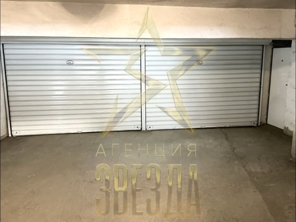 Гараж / Паркомясто в Пловдив, Кършияка - 19 кв.м за 926 €/кв.м - Снимка #1