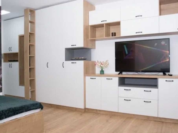 Дава се под наем Едностаен апартамент в Пловдив, Младежки Хълм - 28 кв.м за 112.2 € - Снимка #1