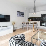 Дава се под наем Тристаен апартамент в Пловдив, Каменица 2 - 100 кв.м за 315 € - Снимка #1