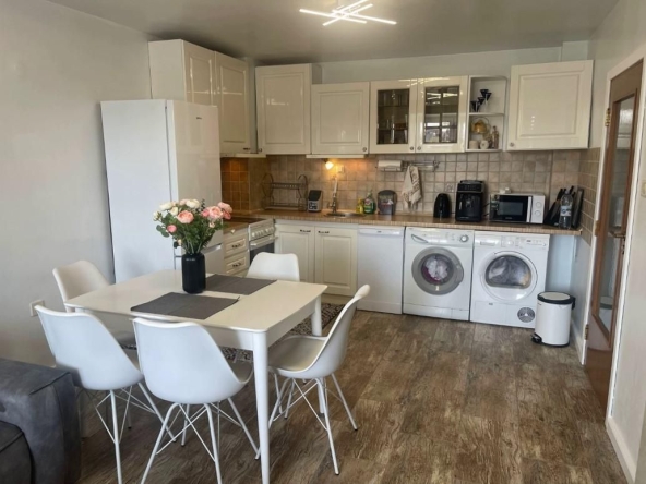 Дава се под наем Двустаен апартамент в София, Център - 60 кв.м за 850 € - Снимка #1