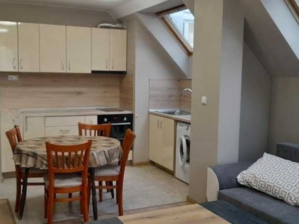 Дава се под наем Двустаен апартамент в София, Център - 75 кв.м за 663 € - Снимка #1