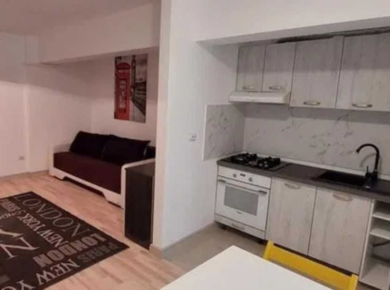 Дава се под наем Двустаен апартамент в Бургас, Крайморие - 65 кв.м за 321.3 € - Снимка #1