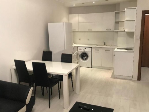 Дава се под наем Двустаен апартамент в Пловдив, Кършияка - 60 кв.м за 562 € - Снимка #1