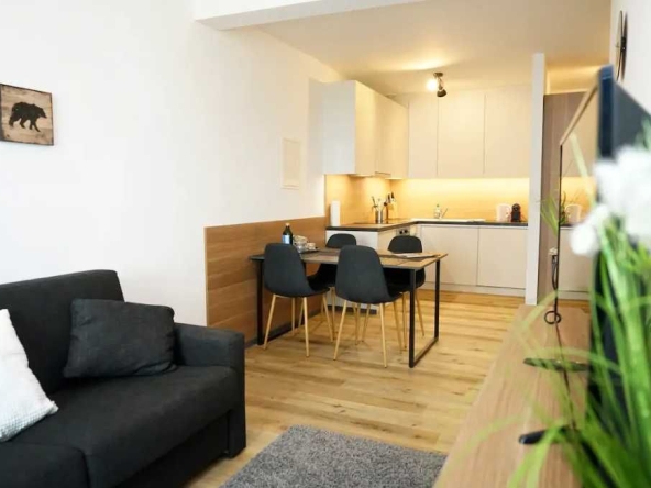 Дава се под наем Двустаен апартамент в Пловдив, Каменица 2 - 69 кв.м за 331.5 € - Снимка #1