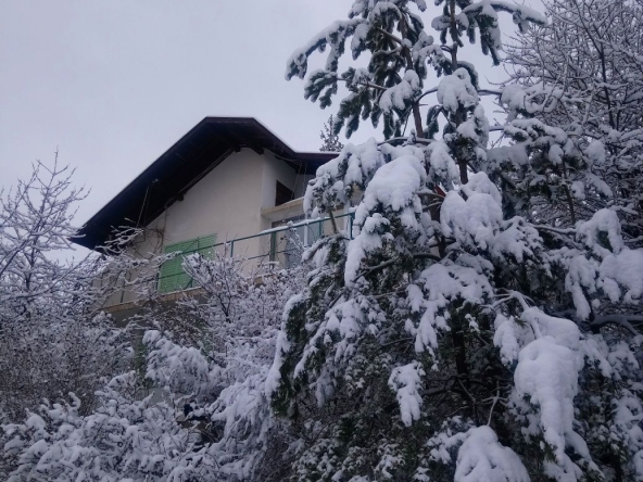 Къща в Банкя - 100 кв.м за 567 €/кв.м - Снимка #1