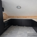 Дава се под наем Етаж от къща в Варна, Виница - 100 кв.м за 423.81 € - Снимка #1