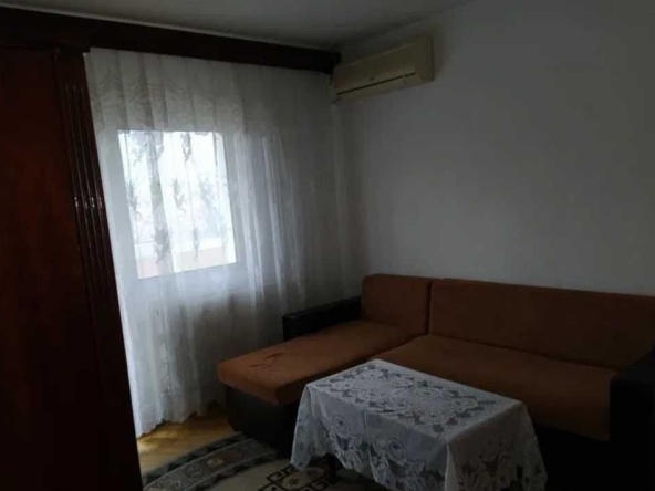 Дава се под наем Тристаен апартамент в Пловдив, Коматево - 90 кв.м за 306 € - Снимка #1