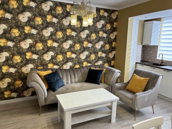 Дава се под наем Четиристаен апартамент в Пловдив, Христо Смирненски - 90 кв.м за 816 € - Снимка #1