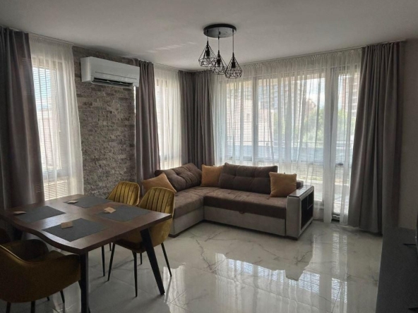 Дава се под наем Двустаен апартамент в Пловдив, Христо Смирненски - 82 кв.м за 613 € - Снимка #1