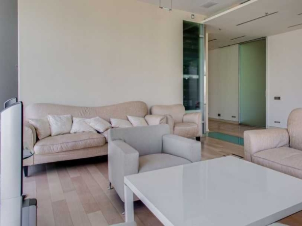 Дава се под наем Четиристаен апартамент в Пловдив, Западен - 120 кв.м за 306 € - Снимка #1