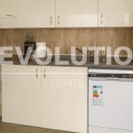 Дава се под наем Тристаен апартамент в Варна, Бриз - 95 кв.м за 650 € - Снимка #1