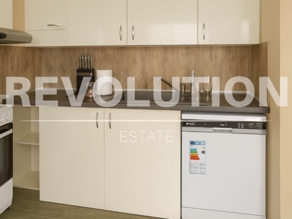 Дава се под наем Тристаен апартамент в Варна, Бриз - 95 кв.м за 650 € - Снимка #1