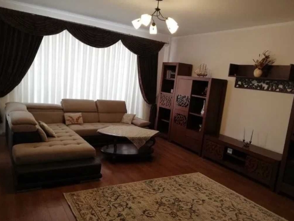 Дава се под наем Тристаен апартамент в Пловдив, Централна гара - 86 кв.м за 433.5 € - Снимка #1