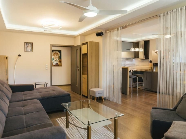 Дава се под наем Многостаен апартамент в Варна, Чайка - 138 кв.м за 1250 € - Снимка #1