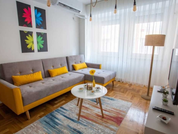 Дава се под наем Едностаен апартамент в Пловдив, Каменица 2 - 37 кв.м за 178.5 € - Снимка #1