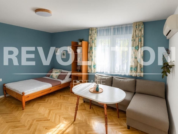 Дава се под наем Едностаен апартамент в Варна, Лятно кино Тракия - 40 кв.м за 350 € - Снимка #1