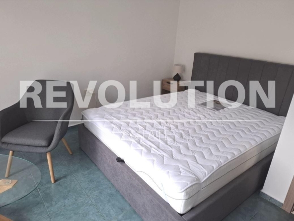 Дава се под наем Двустаен апартамент в Варна, Център - 73 кв.м за 700 € - Снимка #1