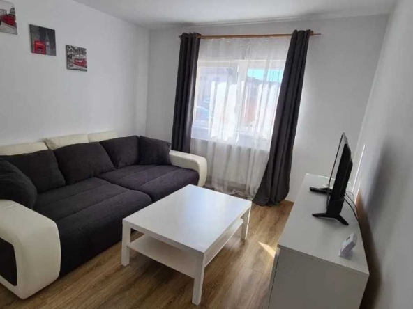 Дава се под наем Двустаен апартамент в Пловдив, Кършияка - 65 кв.м за 214.2 € - Снимка #1