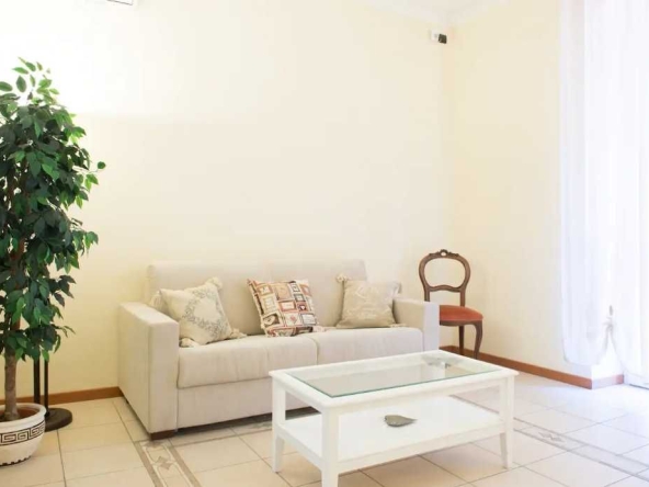 Дава се под наем Двустаен апартамент в Пловдив, Мараша - 57 кв.м за 306 € - Снимка #1