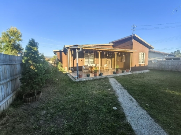 Къща в с. Горно Сахране, Област Стара Загора - 135 кв.м за 1322 €/кв.м - Снимка #1