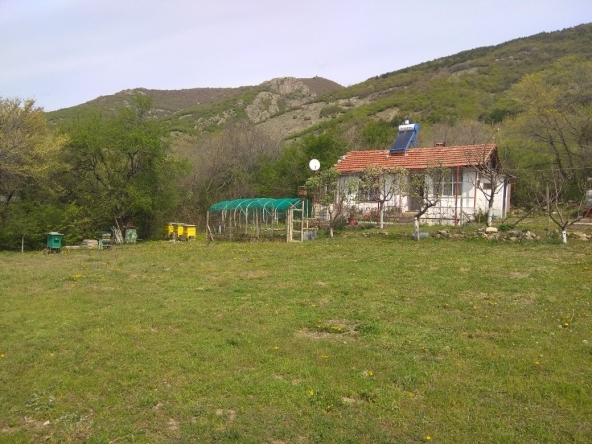 Къща в Карлово - 27 кв.м за 1228 €/кв.м - Снимка #1