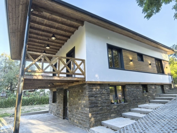 Къща в с. Велчево, Област Ловеч - 180 кв.м за 1389 €/кв.м - Снимка #1