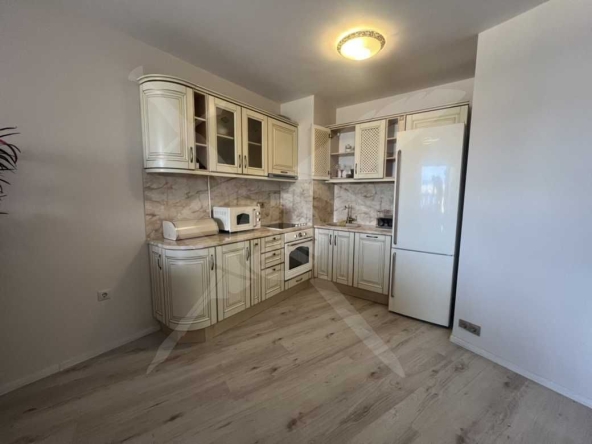 Тристаен апартамент в Варна, Аспарухово - 114 кв.м за 2009 €/кв.м - Снимка #1