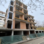 Тристаен апартамент в Плевен, Дружба 1 - 118 кв.м за 1094 €/кв.м - Снимка #1