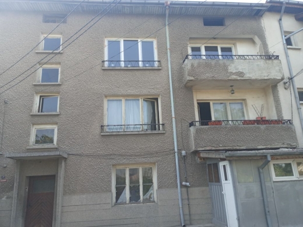 Етаж от къща в с. Проданча, Област Перник - 108 кв.м за 850 €/кв.м - Снимка #1