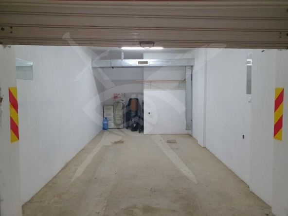 Дава се под наем Гараж / Паркомясто в Варна, Левски - 22 кв.м за 149.43 € - Снимка #1