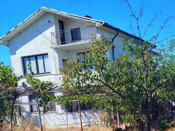 Къща в с. Конуш, Област Пловдив - 192 кв.м за 340 €/кв.м - Снимка #1