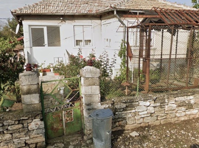 Къща в Шабла - 1250 кв.м за 31 €/кв.м - Снимка #1