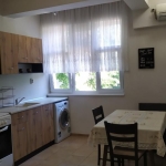 Дава се под наем Тристаен апартамент в Пловдив, Център - 70 кв.м за 500 € - Снимка #1