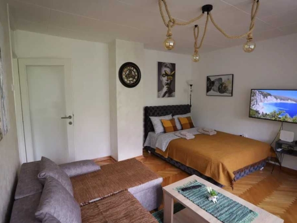 Дава се под наем  в Пловдив, Старият град - 25 кв.м за 75 € - Снимка #1