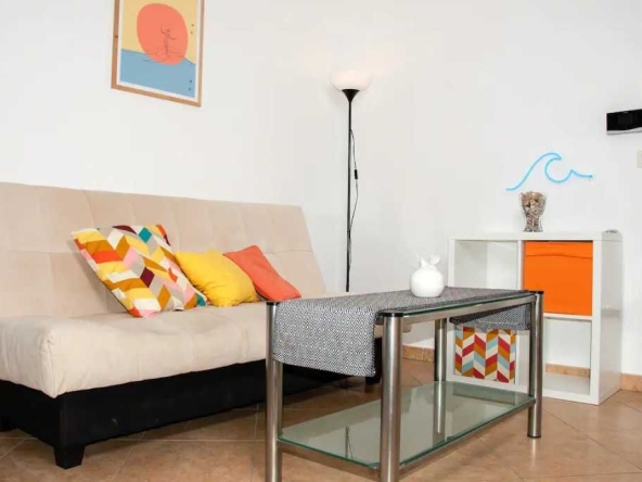 Дава се под наем Двустаен апартамент в Пловдив, Каменица 1 - 56 кв.м за 209.1 € - Снимка #1