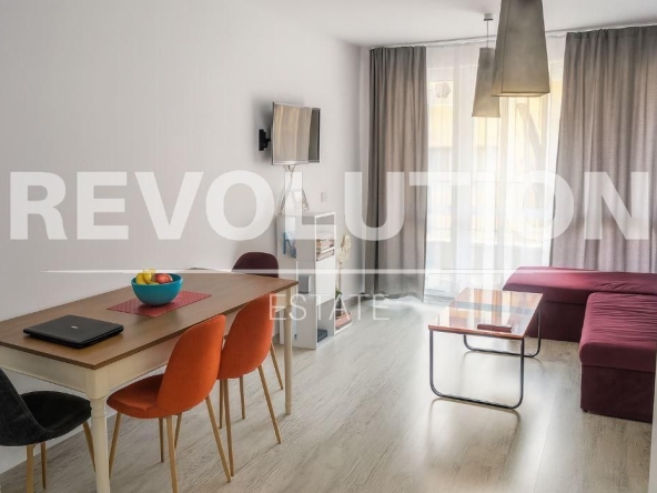 Дава се под наем Двустаен апартамент в Варна, Цветен квартал - 72 кв.м за 400 € - Снимка #1